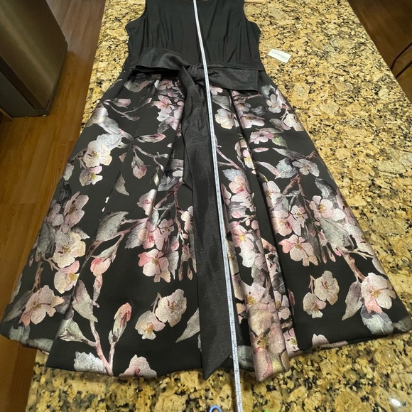 Party Dress size 4P - Picture 3 of 6